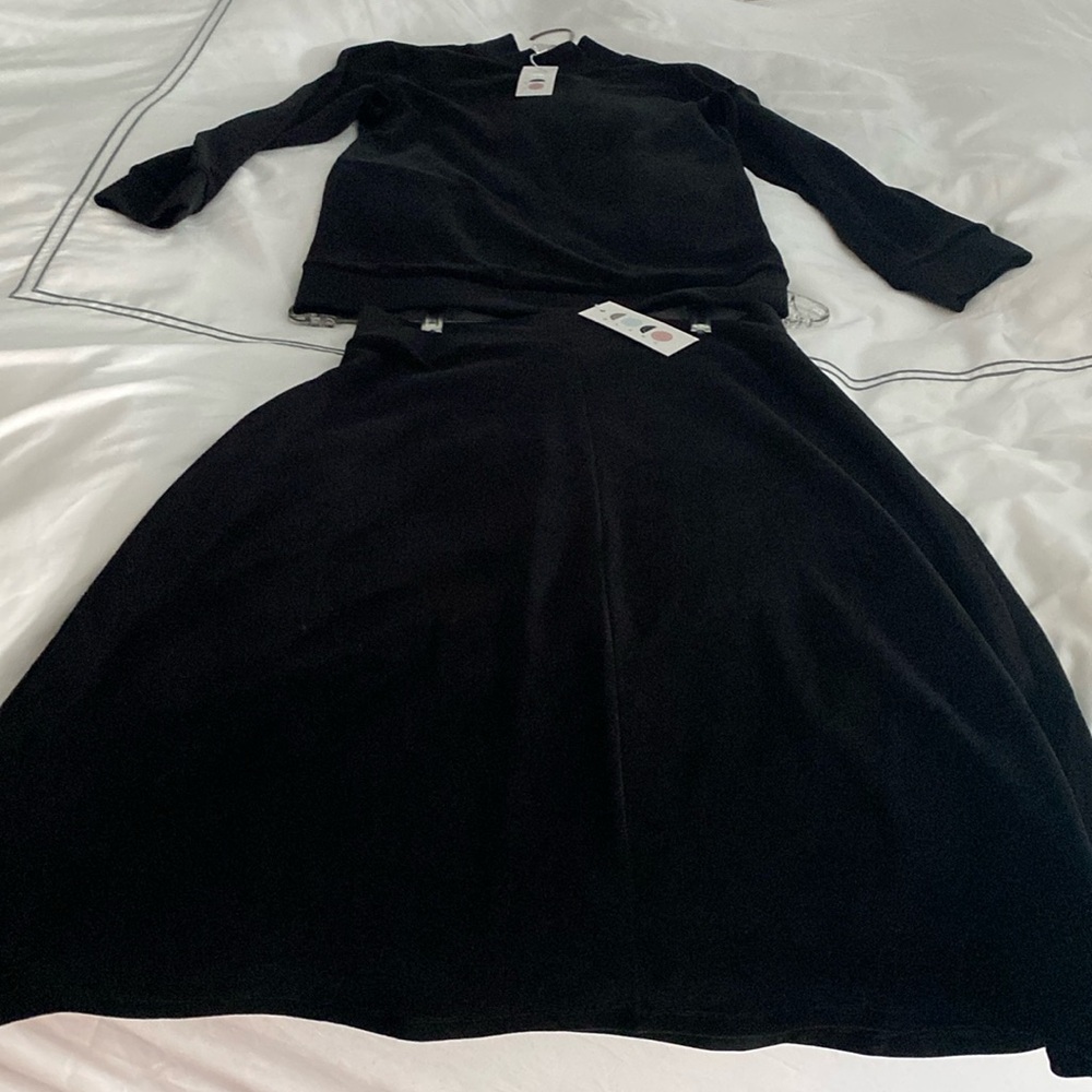 NWT coco blanc girls velour top and skirt
